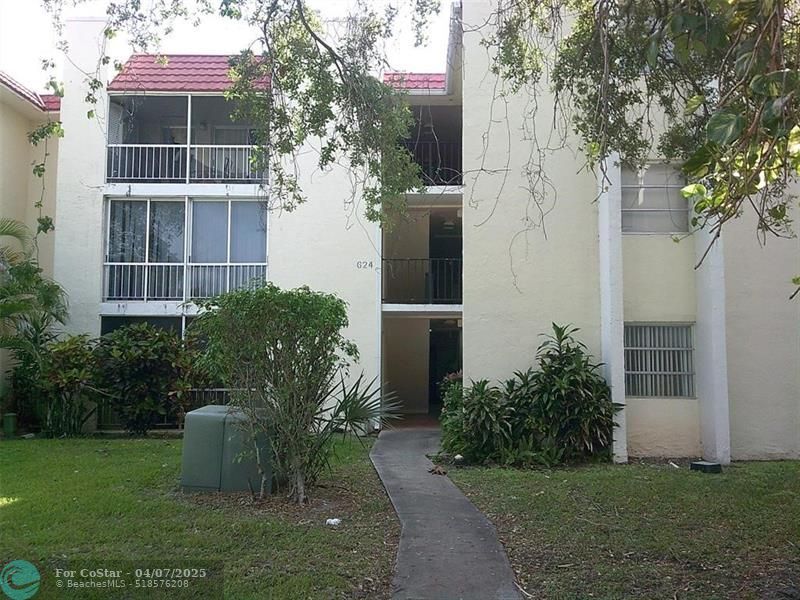 Primary Photo - 624 NW 13th St