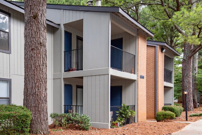 Building Photo - Royal Pines