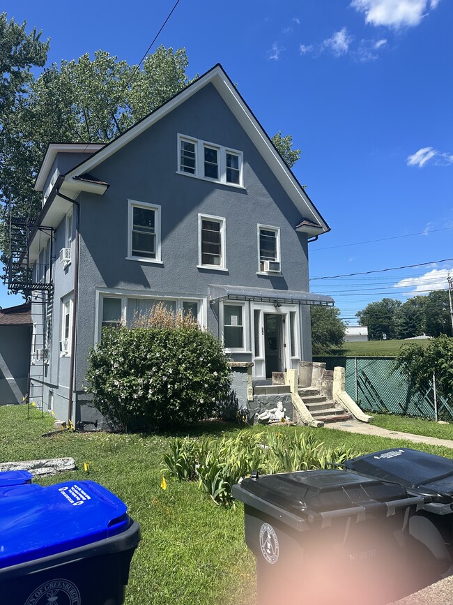 Building Photo - 56 Dobbs Ferry Rd