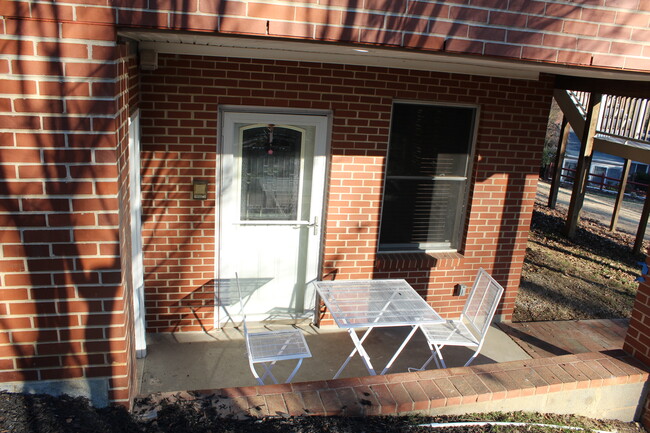Main front entrance - 3208 Chestnut St NW House