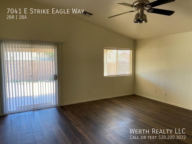 Foto del edificio - 7041 E Strike Eagle Way