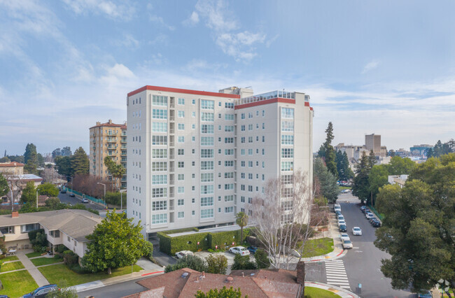 Building Photo - De Sabla Apartments