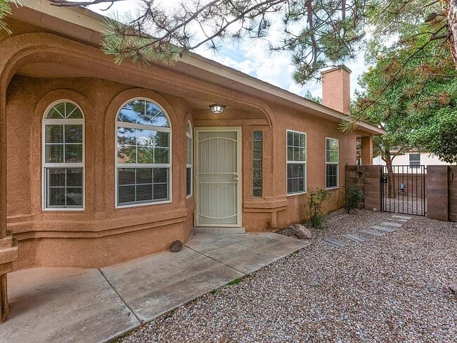 Foto del edificio - 8543 Murrelet Dr NE