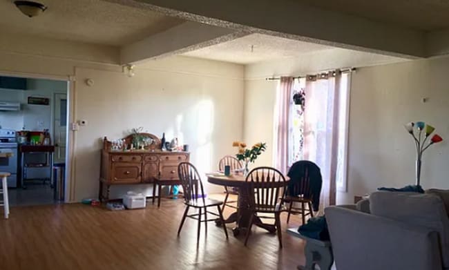 Building Photo - Spacious 3 Bedroom Home Coming Available in September!