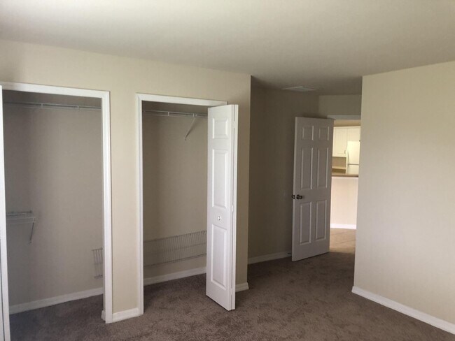 Foto del edificio - 2/2 plus Den Duplex with a 1 car Garage