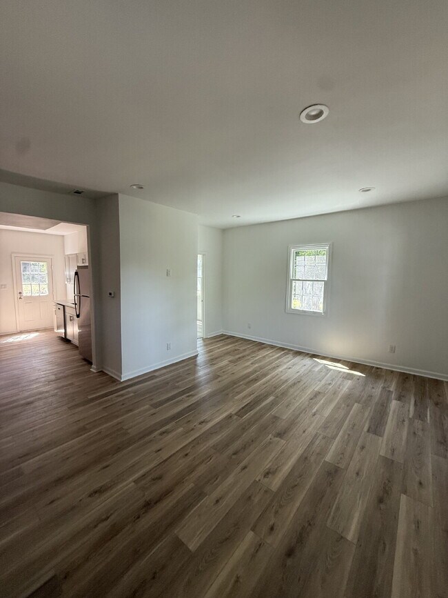 Foto del edificio - Completely updated home minutes from downt...