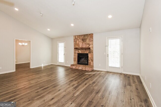 Building Photo - 2752 Hawk Trace NE