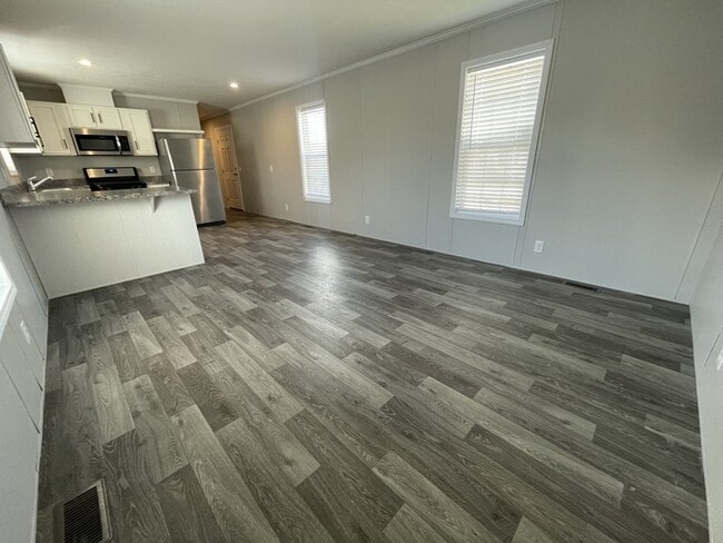 Building Photo - 15852 Croatia Dr