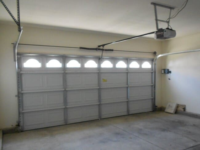 Foto del edificio - 3 bedroom 2 bath house in Yuba City