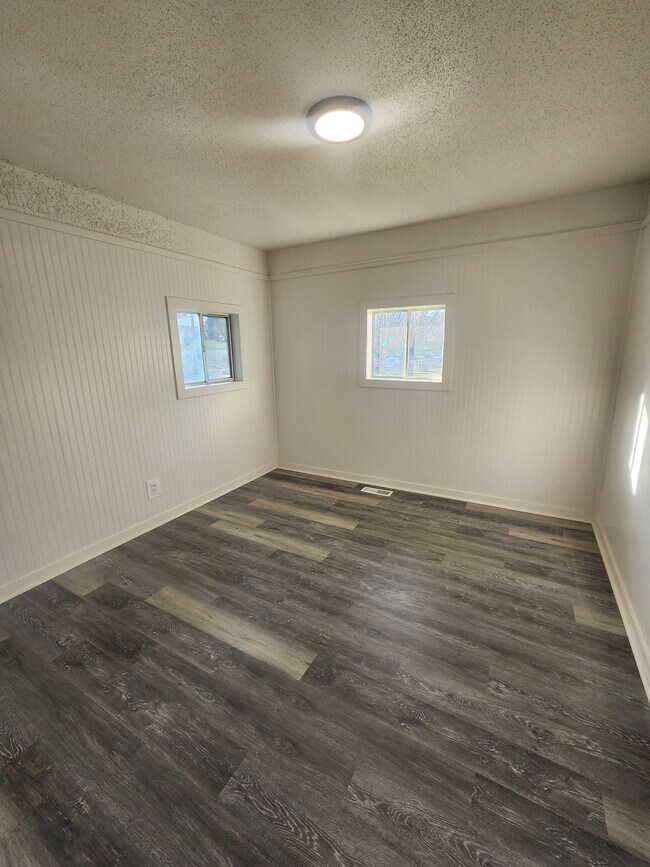 Building Photo - 1703 7th Ave