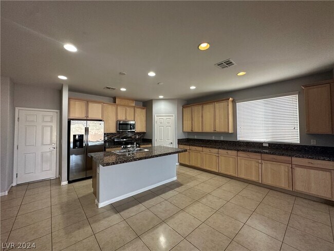 Building Photo - 6439 Pochman Mesa St