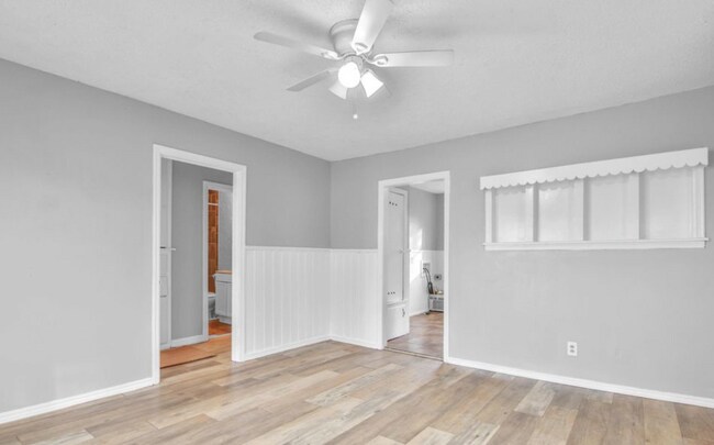 Building Photo - 2205 39th St