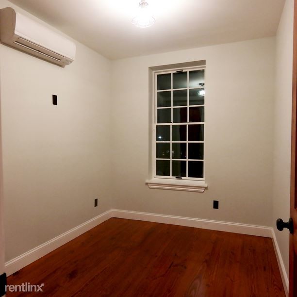 Building Photo - 115 Suydam St