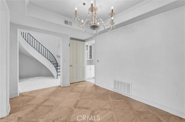 Foto del edificio - 309 N Almont Dr