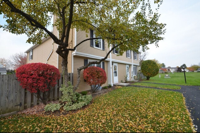 Building Photo - 20 Clearfield Dr