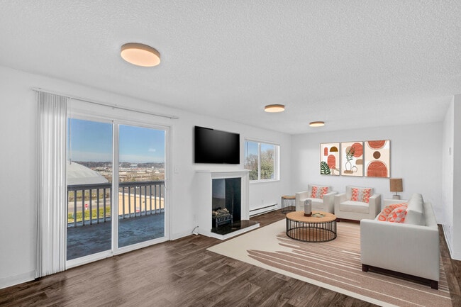 Building Photo - Harborview East