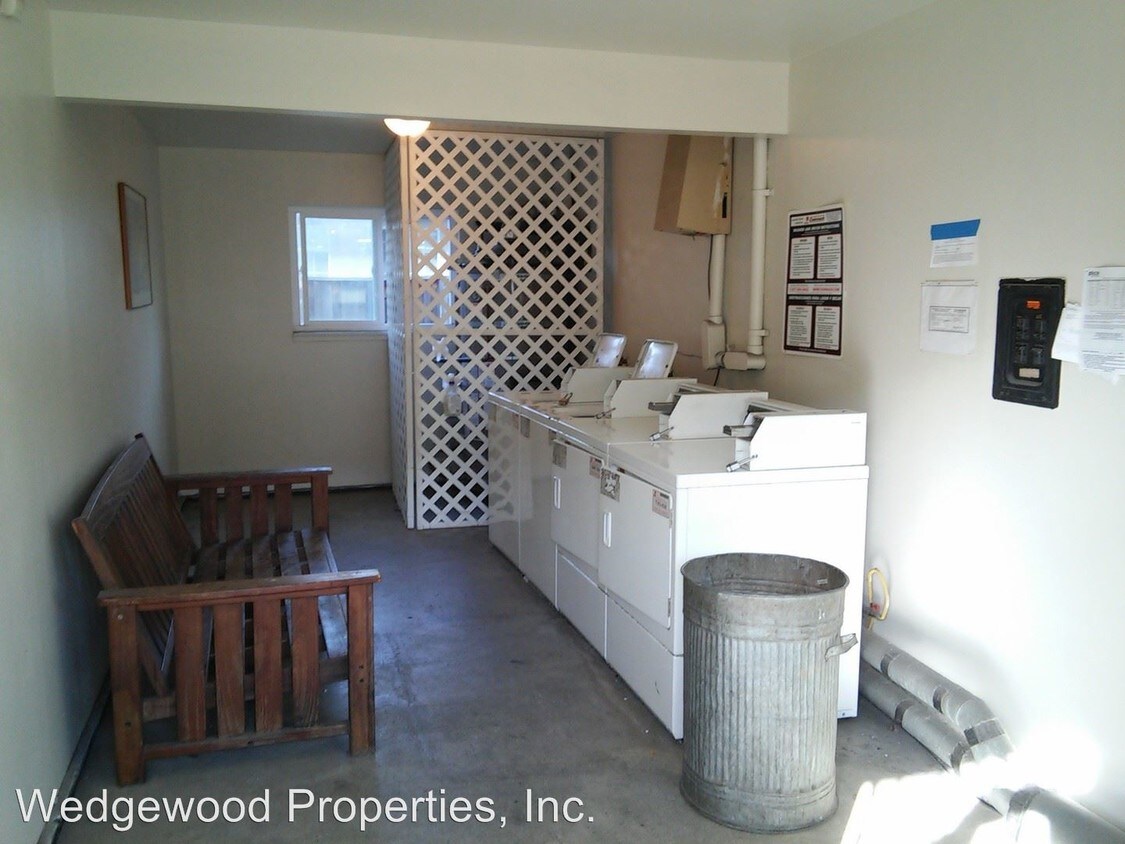 Building Photo - 3460 Warburton Ave