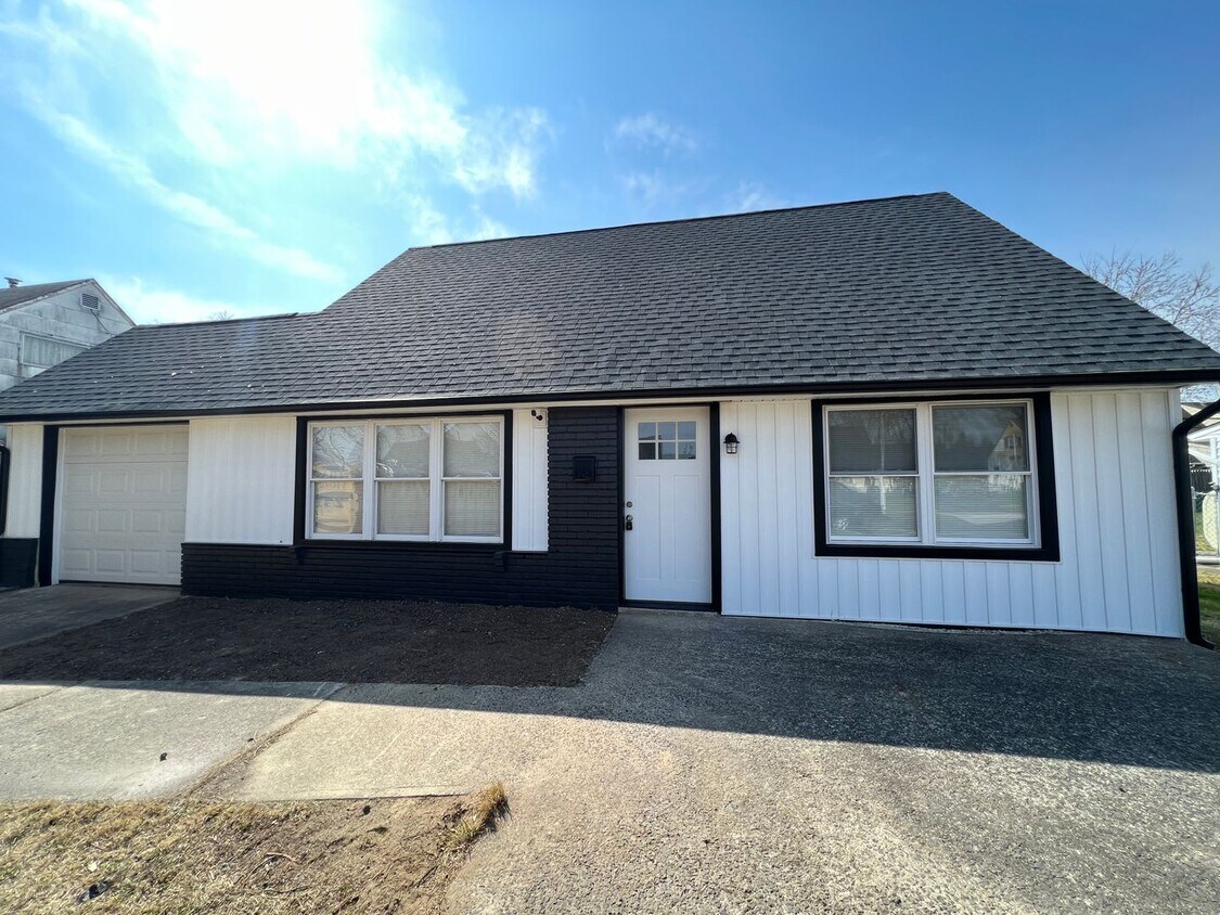 55 Ironwood Rd, Levittown, PA 19057 House Rental in Levittown, PA