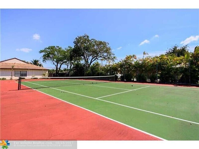 Tennis court - 7501 SW 26th Ct