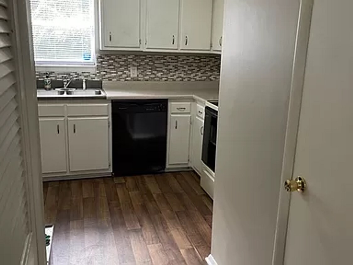 Photo - 610 Cedarbrook Ct , Lewisville, N.C. 27203