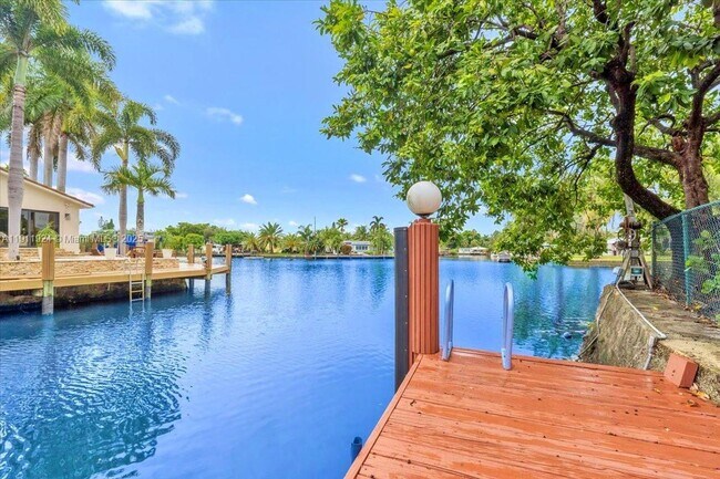 Foto del edificio - 2650 Scott St