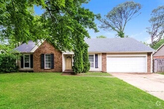 Building Photo - 6826 Bainbridge Dr