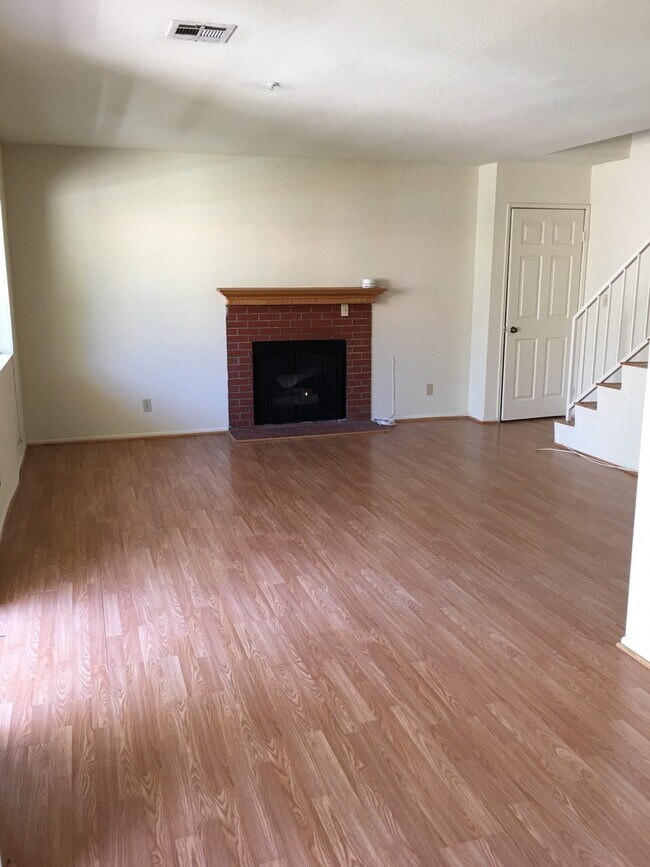 Foto del edificio - 472 S El Molino Ave