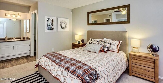 Foto del edificio - 445 S Dobson Rd