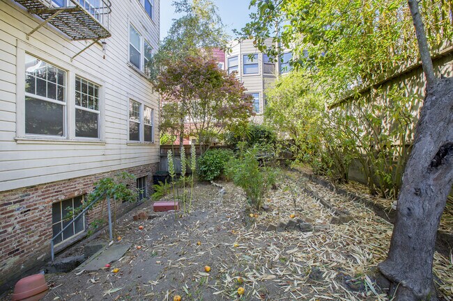 Building Photo - 120 Parker Ave