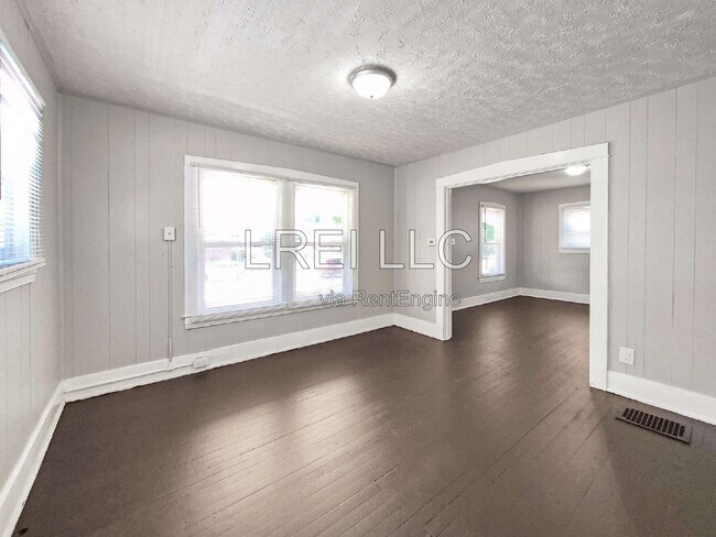 Building Photo - 3615 Del Park Terrace
