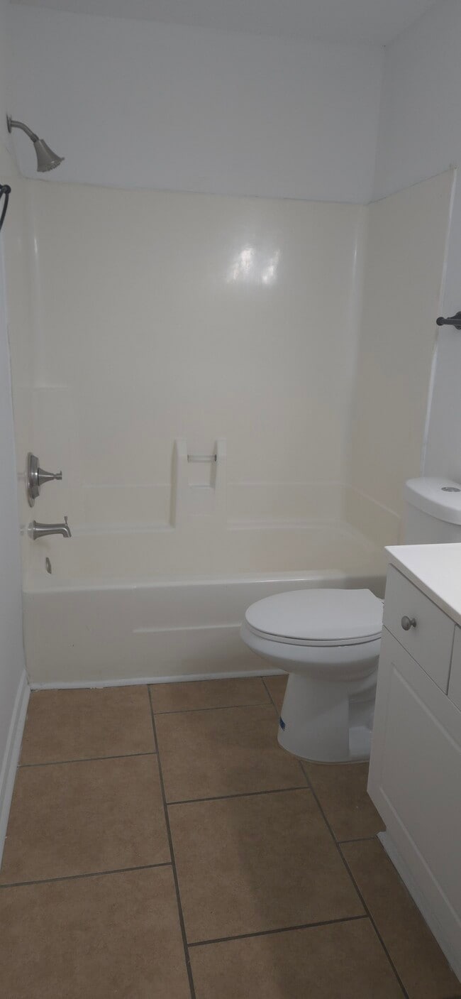 Building Photo - 10200 Belle Rive Blvd