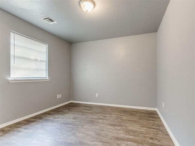 Foto del edificio - 3 Bed, 1.5 Bath Rental Home in SW OKC