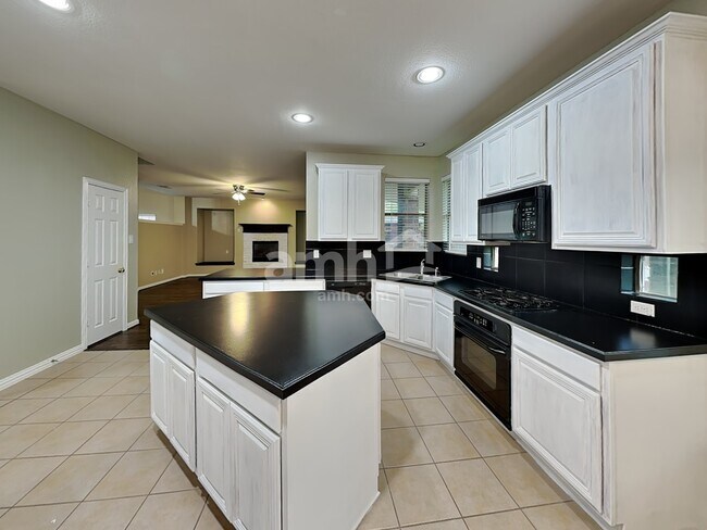 Building Photo - 5205 Geode Ln