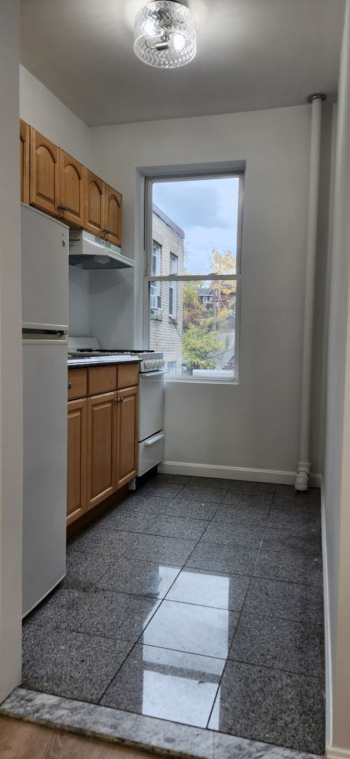 Foto del edificio - Great 1 Bed Close to The Green Line Available 1/1/26