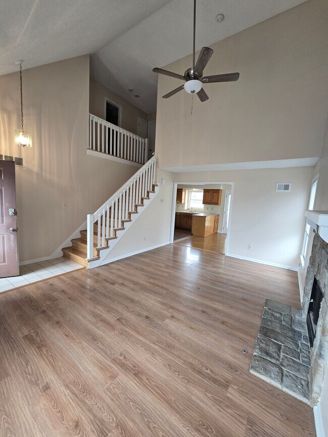 Foto del edificio - 6642 W 152nd St