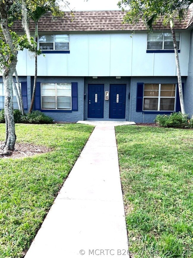 Building Photo - 4844 NW 9th Dr