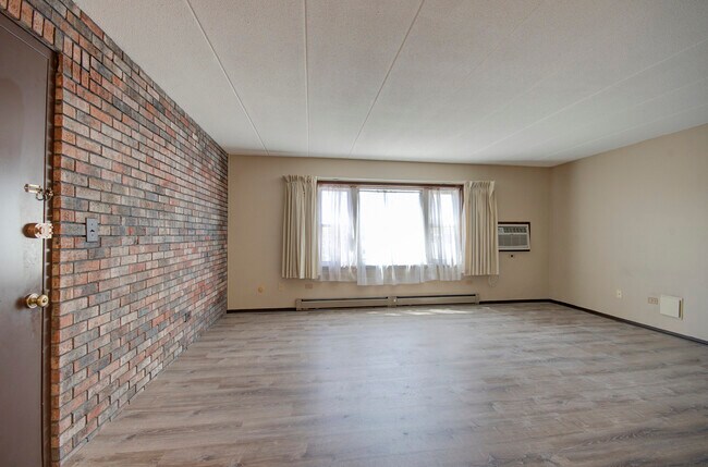 Foto del edificio - 1608 Richmond Cir