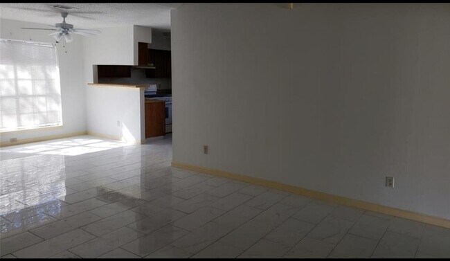 Foto del edificio - 10731 Forest Leaf Dr