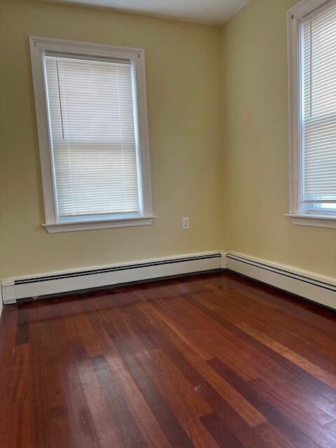 Building Photo - 118 Linden Ave