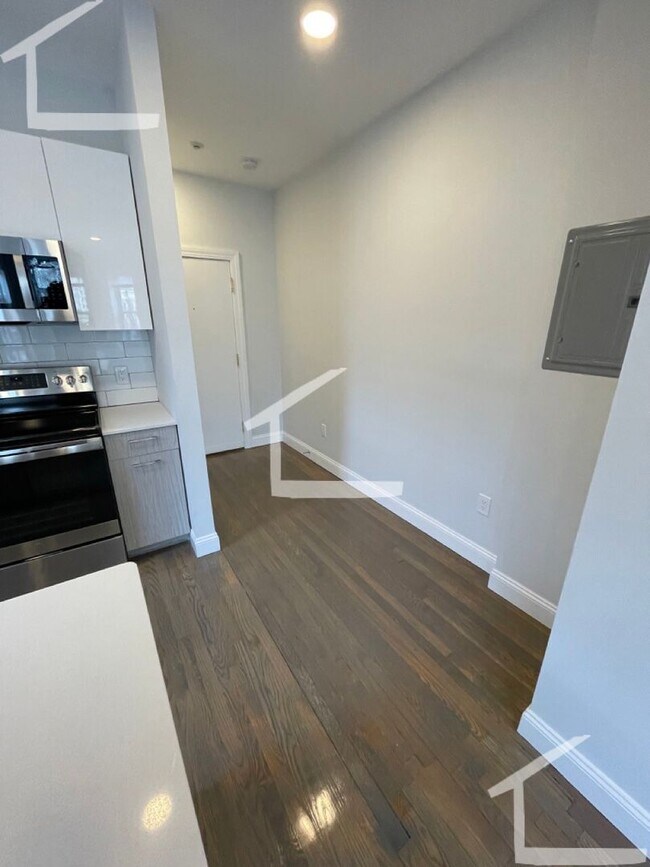 Foto del edificio - Beautiful, newly renovated, Fenway 1 bed 1...