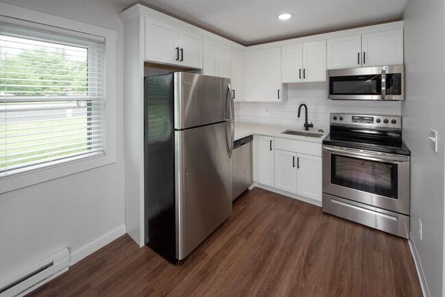 Building Photo - 10 C Kirby Rd