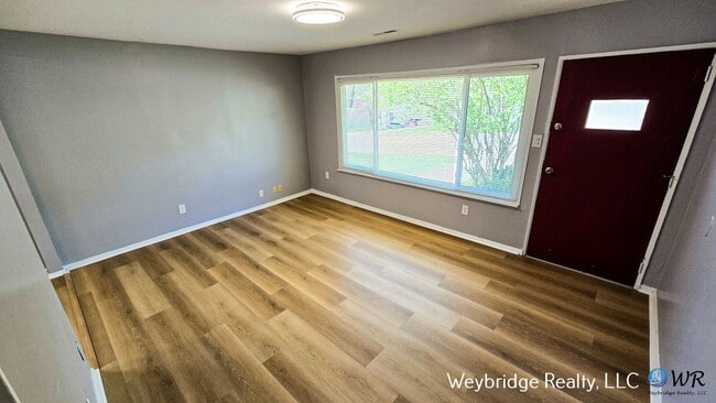 Building Photo - A Nice 3-Bed 1 Bath Ranch Style House in Northside!!!