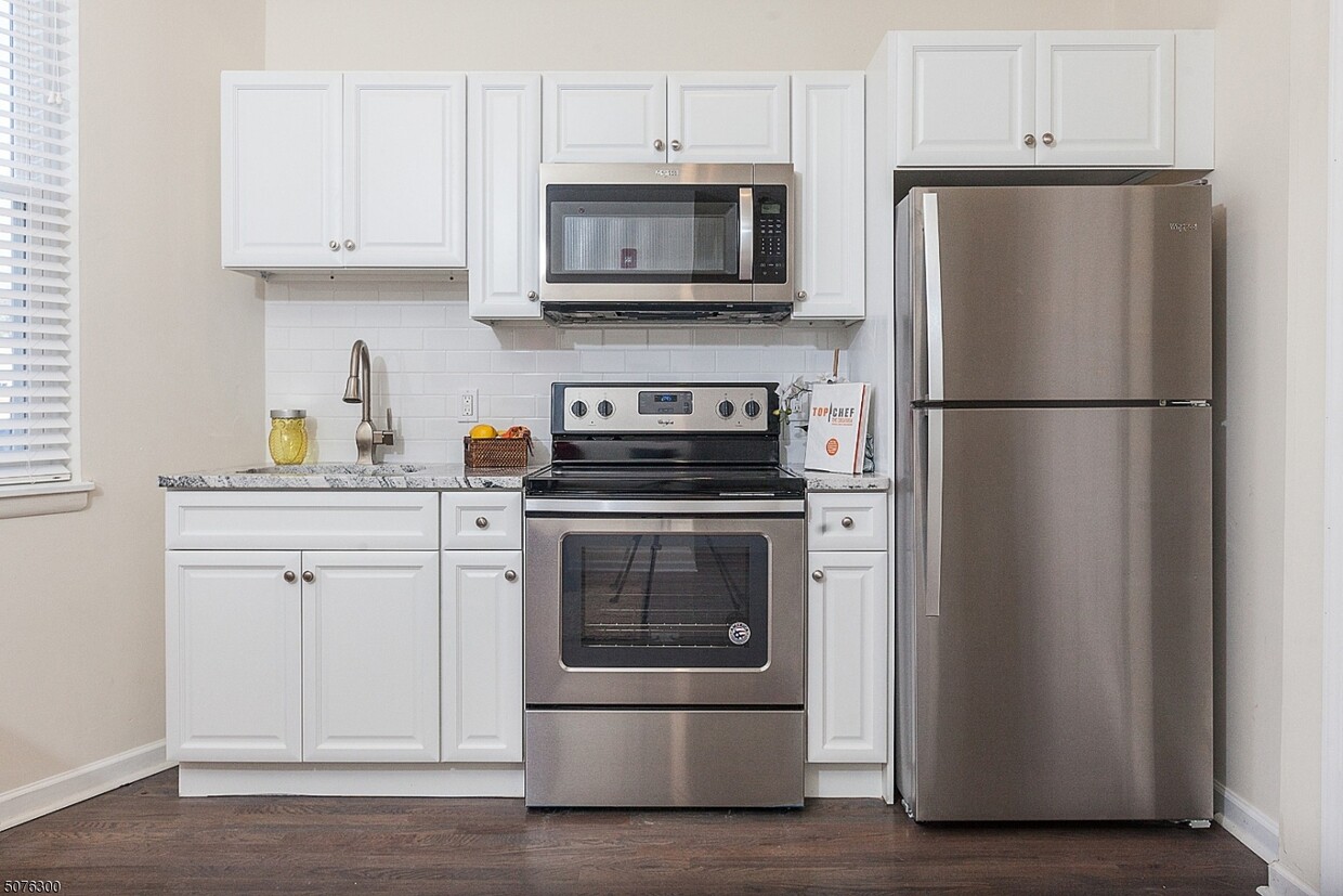 Foto principal - 574 Bloomfield Ave