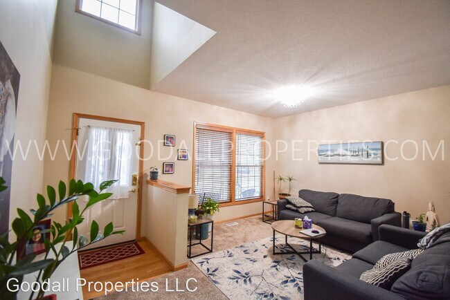 Building Photo - 4 br, 3.5 bath House - 7752 Cottonwood Lane