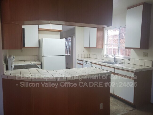 Photo - 276 N 7th St House