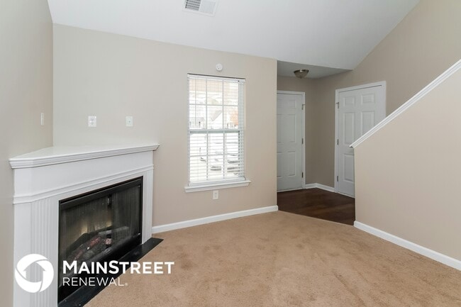 Building Photo - 609 Henni Cir
