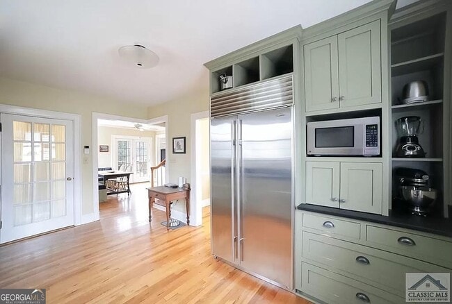 Building Photo - 482 Highland Ave