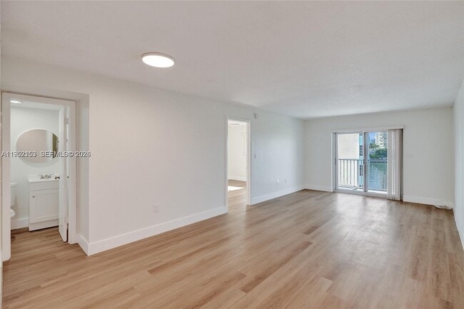 Foto del edificio - 1674 Bay Rd