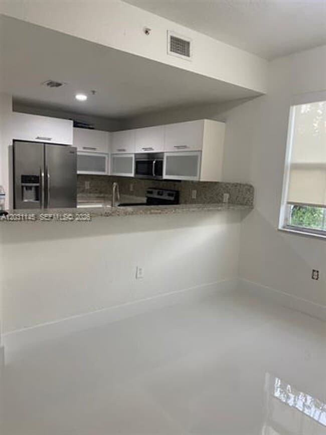 Building Photo - 11201 NW 83rd St