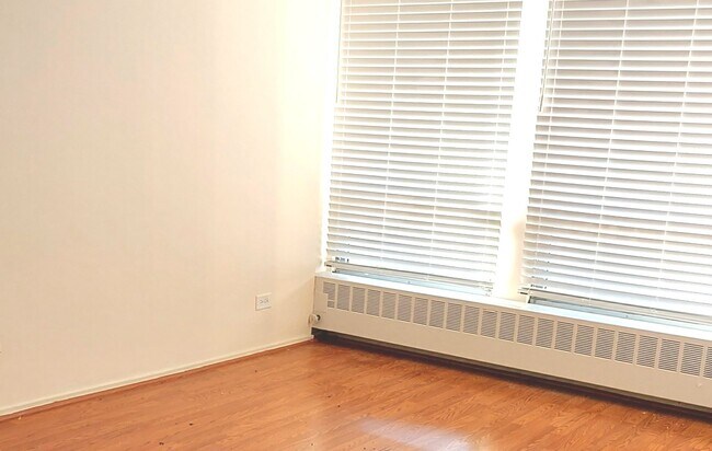 Foto del edificio - 1401 E 55th St